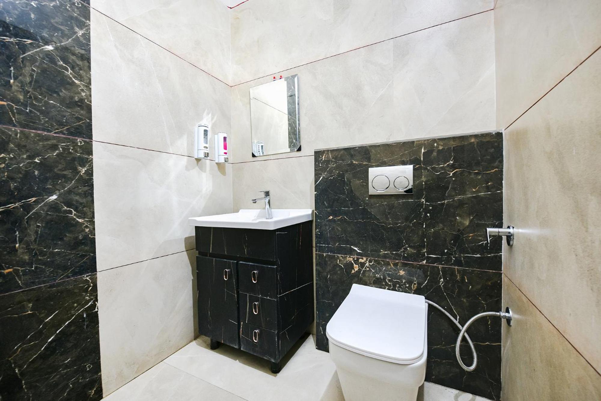 Fabhotel K9 Stay Ludhiana Bagian luar foto