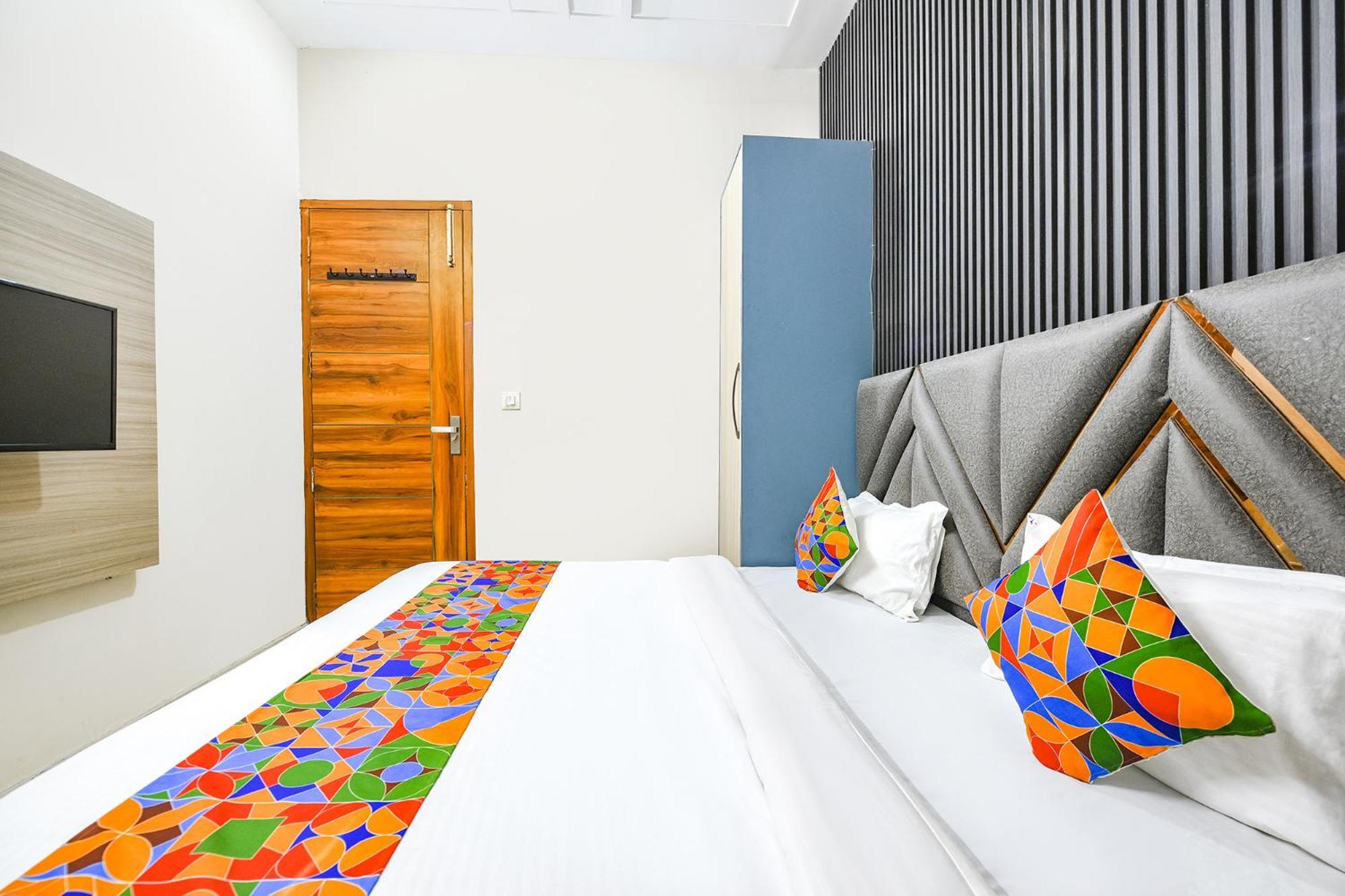 Fabhotel K9 Stay Ludhiana Bagian luar foto
